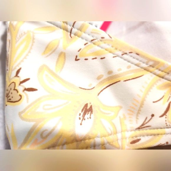 NWT CROCHET BIKINI SWIM TOP M VOLLEYBALL YOGA - Picture 4 of 4